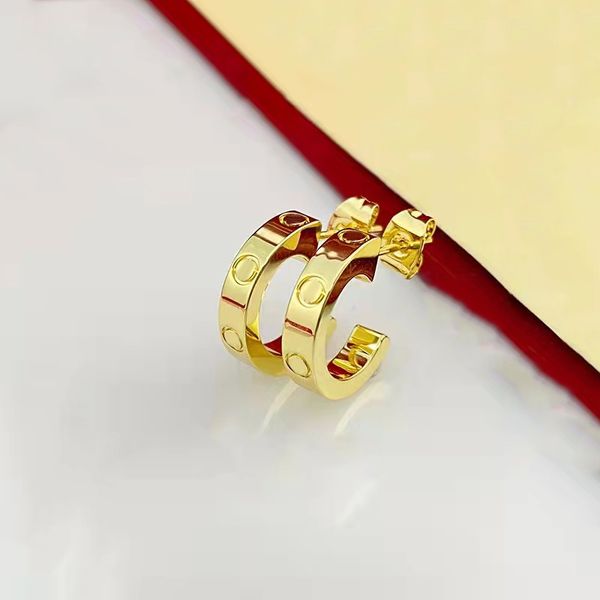 luxury designer hoop metal stud earrings fashion women love letter d charm earrings cartis dfsad, Golden;silver
luxury designer hoop metal stud earrings fashion women love letter d charm earrings cartis dfsad, Golden;silver