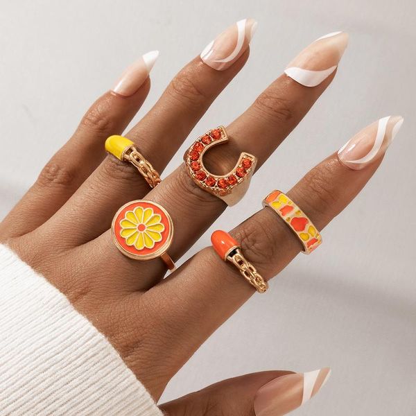 cluster rings 5pcs/sets colorful daisy flowers joint ring sets for women shiny crystal stone u geometry alloy metal jewelry anillo, Golden;silver
cluster rings 5pcs/sets colorful daisy flowers joint ring sets for women shiny crystal stone u geometry alloy metal jewelry anillo, Golden;silver