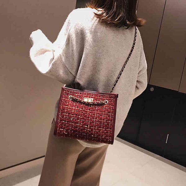 red bag 2022 new one tote chain womens versatile wedding fashion single shoulder messenger female bags
red bag 2022 new one tote chain womens versatile wedding fashion single shoulder messenger female bags