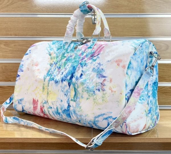 luxurys designers bags 2022 travel ags 50cm fashion ravel bag dazzling color large size design with rainbow tone very bright.man.and.women
luxurys designers bags 2022 travel ags 50cm fashion ravel bag dazzling color large size design with rainbow tone very bright.man.and.women