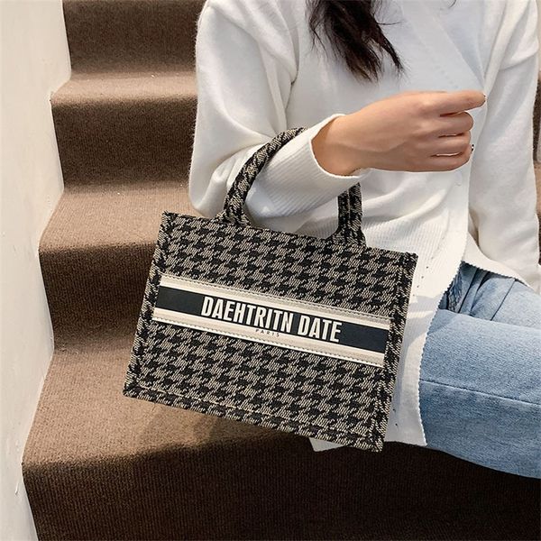 purses aa net red checkered portable fashion big bag trend new high-grade foreign style armpit korean single shoulder tote bag
purses aa net red checkered portable fashion big bag trend new high-grade foreign style armpit korean single shoulder tote bag