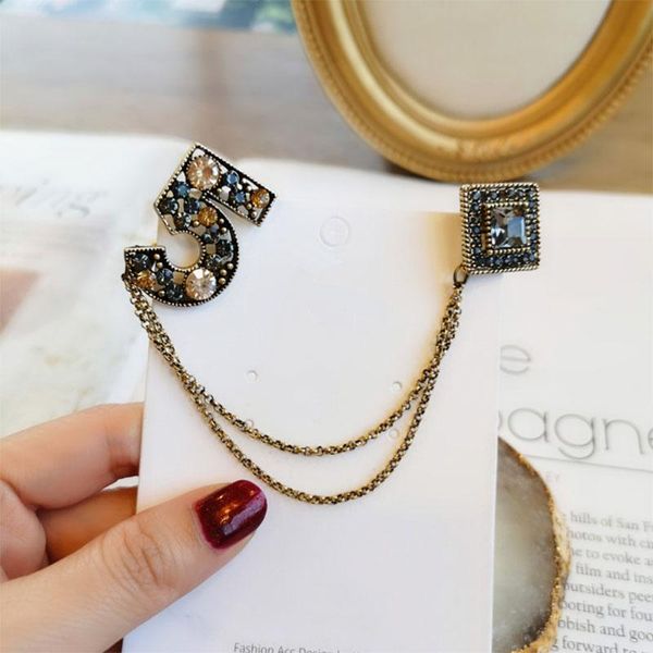 pins, brooches creative quality design rhinestone number 5 chain brooch woman sweater coat pin accessory, Gray
pins, brooches creative quality design rhinestone number 5 chain brooch woman sweater coat pin accessory, Gray