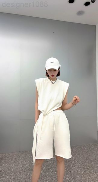 two piece dress designer 22 spring and summer new fashion brand girls' fashionable suit sleeveless sweater vest shoe printing trousers, White
two piece dress designer 22 spring and summer new fashion brand girls' fashionable suit sleeveless sweater vest shoe printing trousers, White