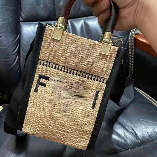 chaopai f's new grass mini tote seaside vacation woven portable small square bag single shoulder messenger bag female
chaopai f's new grass mini tote seaside vacation woven portable small square bag single shoulder messenger bag female
