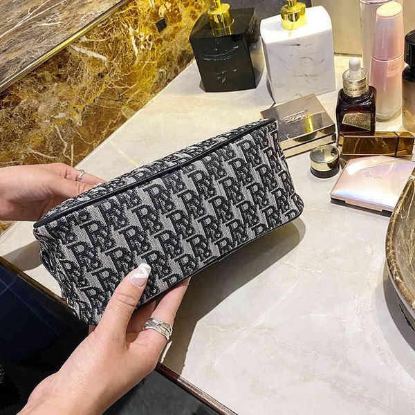 travel simple fashion make-up bag large capacity color lattice small pu wash hand crossbody bags for women messenger handbags
travel simple fashion make-up bag large capacity color lattice small pu wash hand crossbody bags for women messenger handbags