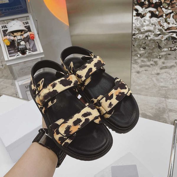 designer women sandals slippers black white hook & loop platform slide sandal beach slides
designer women sandals slippers black white hook & loop platform slide sandal beach slides