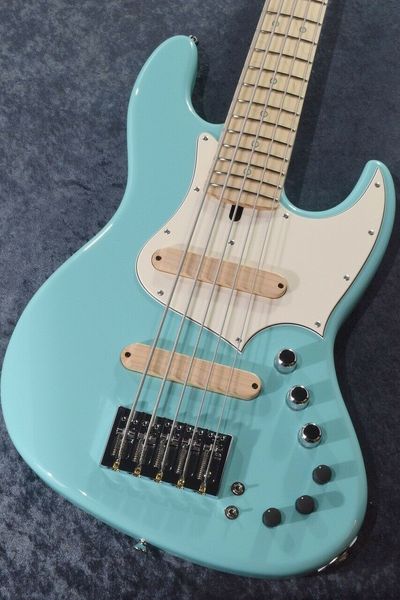 xotic: xj-1t 5st alder super light aged lacquer -t.blue/mh-electric guitar bass
xotic: xj-1t 5st alder super light aged lacquer -t.blue/mh-electric guitar bass