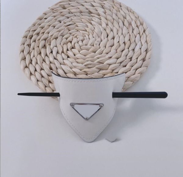 european and american retro alphabet clamps sponge headband leather large intestine hair ring headwear female fast delivery, Slivery;golden
european and american retro alphabet clamps sponge headband leather large intestine hair ring headwear female fast delivery, Slivery;golden