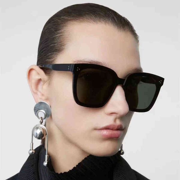 new fancy fashion men's and women's fashion street shooting sunglasses personality cool optical glass uhyz, White;black
new fancy fashion men's and women's fashion street shooting sunglasses personality cool optical glass uhyz, White;black
