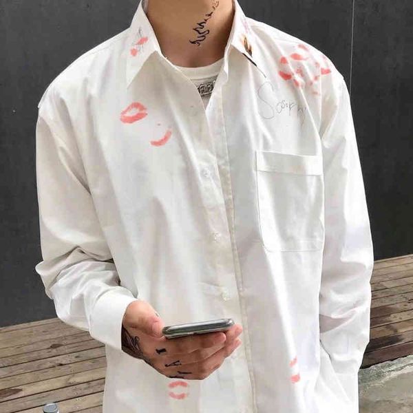 selling casual shirt erd designer long sleeve shirts red lipstick graffiti loose t-shirt american hip hop fashion men and women clothing, White;black
selling casual shirt erd designer long sleeve shirts red lipstick graffiti loose t-shirt american hip hop fashion men and women clothing, White;black