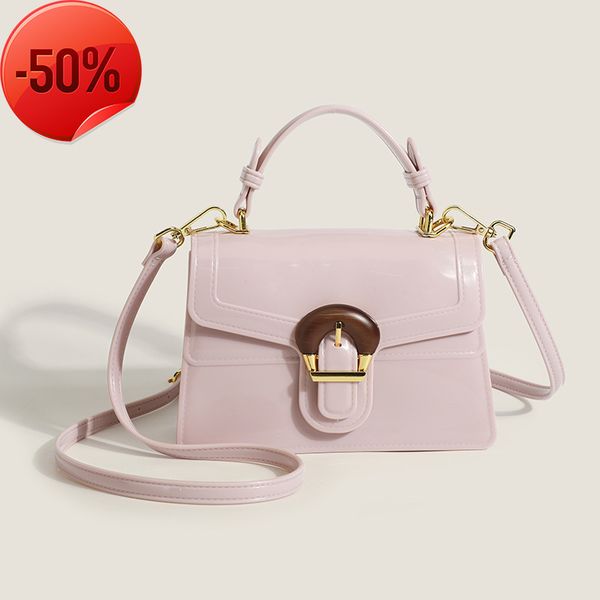 luxury designer2022 summer new western fashion korean version fresh women's single shoulder messenger small square hand bag versatile
luxury designer2022 summer new western fashion korean version fresh women's single shoulder messenger small square hand bag versatile