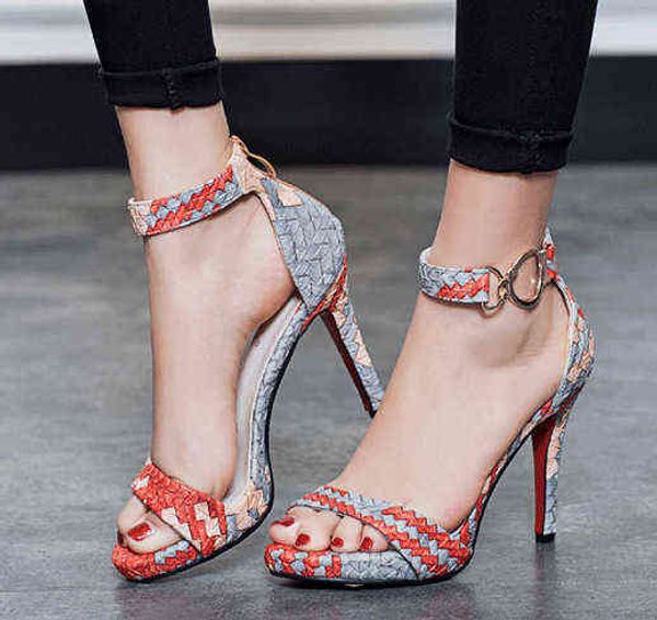 sandals plaid hoge sandalen vrouwen crossgebonden hakken dames enkelband lace up party bow schoenen 014c18 220427, Black
sandals plaid hoge sandalen vrouwen crossgebonden hakken dames enkelband lace up party bow schoenen 014c18 220427, Black