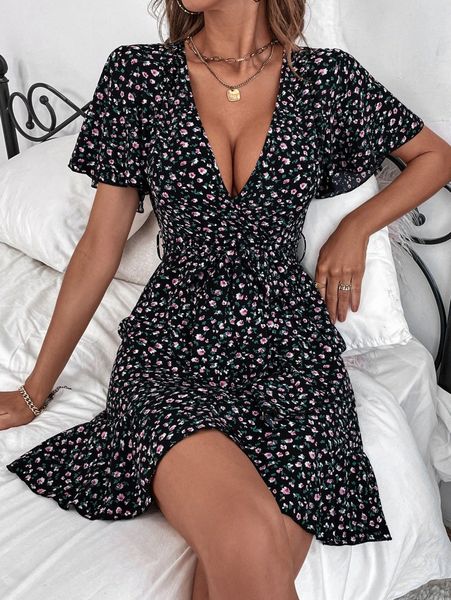allover floral print plunging neck butterfly sleeve ruffle wrap hem belted dress b4gv#, Black;gray
allover floral print plunging neck butterfly sleeve ruffle wrap hem belted dress b4gv#, Black;gray