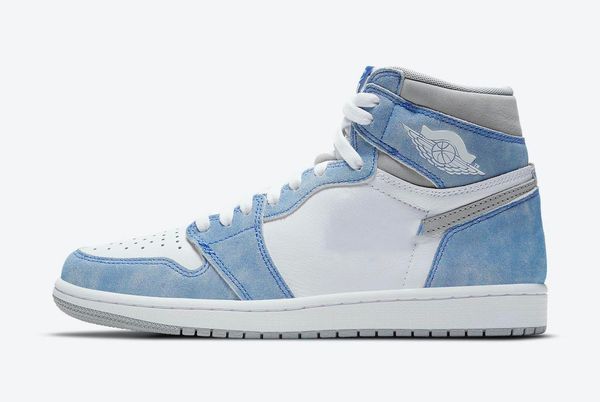 2022 release authentic 1 high og hyper royal outdoor shoes 1s light smoke grey white men women sports sneakers with original box 555088-402
2022 release authentic 1 high og hyper royal outdoor shoes 1s light smoke grey white men women sports sneakers with original box 555088-402