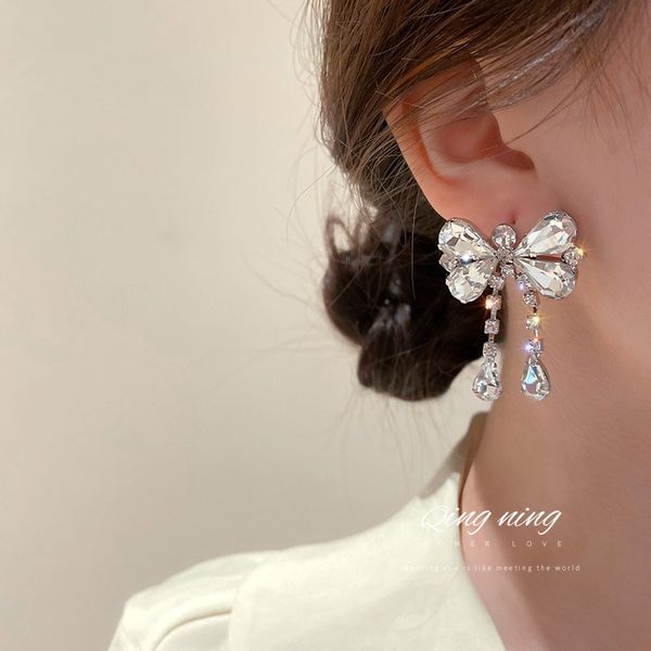 925 silver needle european and american fashion rhinestone earrings butterfly tassel personalized eardrops short internet design earring, Golden
925 silver needle european and american fashion rhinestone earrings butterfly tassel personalized eardrops short internet design earring, Golden