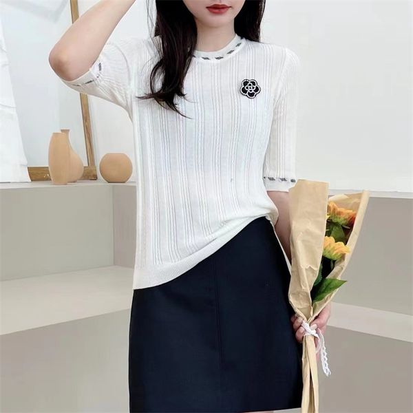 71 2022 milan runway autumn brand same style sweater short sleeve black white crew neck pullover women yima, White;black
71 2022 milan runway autumn brand same style sweater short sleeve black white crew neck pullover women yima, White;black