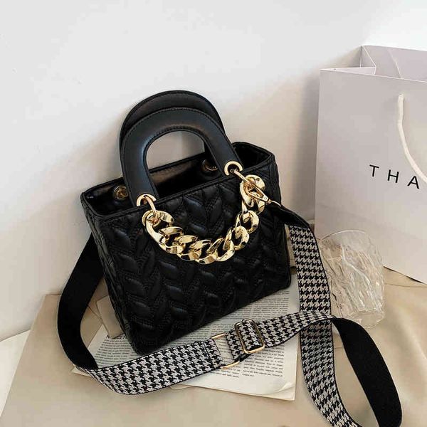 factory direct sale 2022 new women ins texture solid color portable fashion princess messenger bag designer
factory direct sale 2022 new women ins texture solid color portable fashion princess messenger bag designer