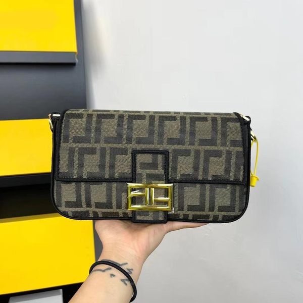 roma amor presbyopia baguette bag gold buckle logo classic embroidery cross body shoulder bag
roma amor presbyopia baguette bag gold buckle logo classic embroidery cross body shoulder bag