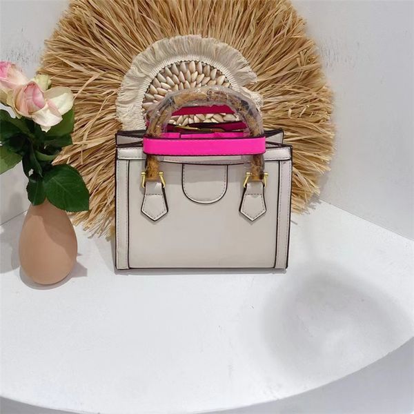 luxurys designers bags ladies fashion bamboo handbag mother handbags cossbody shopping bags totes dancing party purse shoulder wallet wholes
luxurys designers bags ladies fashion bamboo handbag mother handbags cossbody shopping bags totes dancing party purse shoulder wallet wholes
