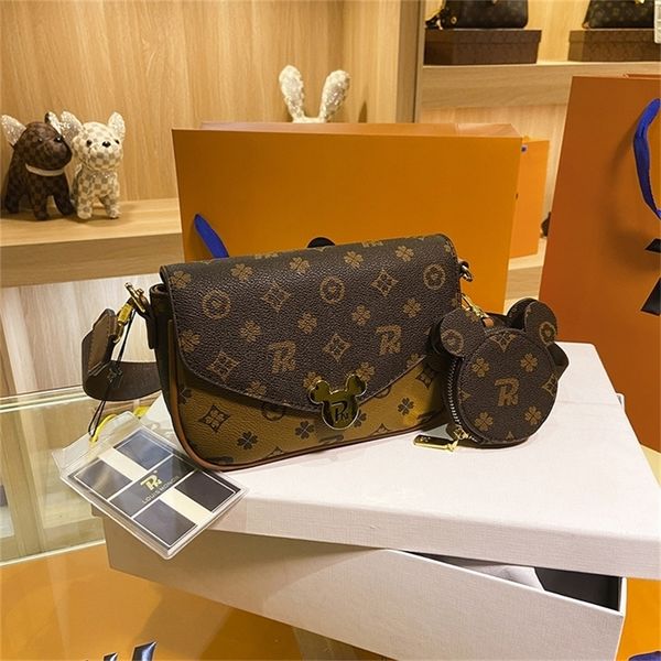 glory autumn winter classic envelope senior heavy industry lock single messenger 2ap
glory autumn winter classic envelope senior heavy industry lock single messenger 2ap