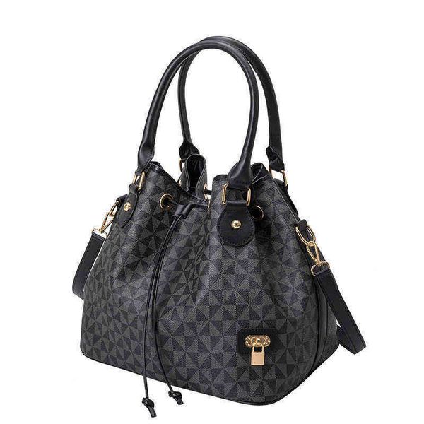 women bag trend string with crossbody shoulder strap handbags luxury plaid large bucket handle fashion summer bags 220425
women bag trend string with crossbody shoulder strap handbags luxury plaid large bucket handle fashion summer bags 220425