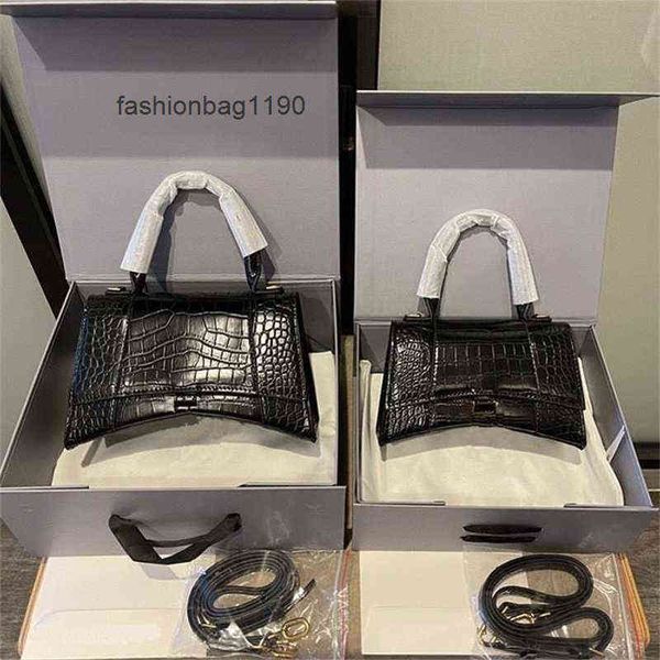 explosive handbags balencaigass classic bags designer fashion crossbody women hourglass shoulder leather ladies
explosive handbags balencaigass classic bags designer fashion crossbody women hourglass shoulder leather ladies