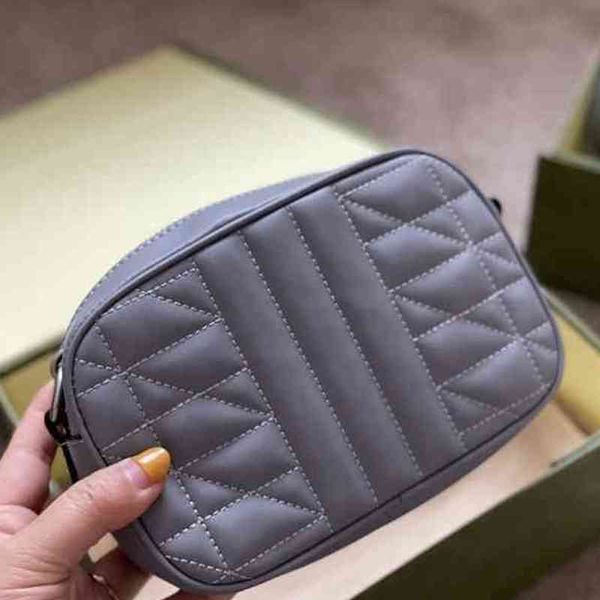 shoulder bag genuine leather handbag comes with box chain women luxurys fashion designers female clutch classic crossbody 1223
shoulder bag genuine leather handbag comes with box chain women luxurys fashion designers female clutch classic crossbody 1223