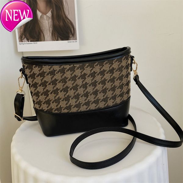 50% style contrast 2022 new fashion net women's single shoulder messenger bag lattice female luxury designer handbags
50% style contrast 2022 new fashion net women's single shoulder messenger bag lattice female luxury designer handbags