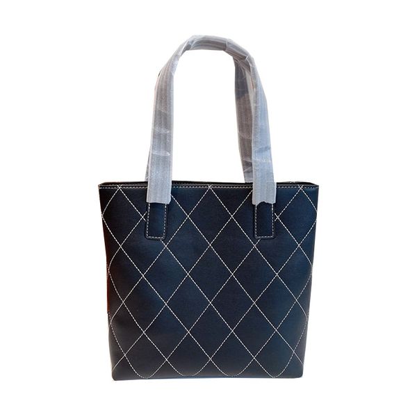 2022 spring summer womens lambskin shopping tote bags quilted handle shoulder purse black white outdoor sacoche large capacity handbags 25cm
2022 spring summer womens lambskin shopping tote bags quilted handle shoulder purse black white outdoor sacoche large capacity handbags 25cm