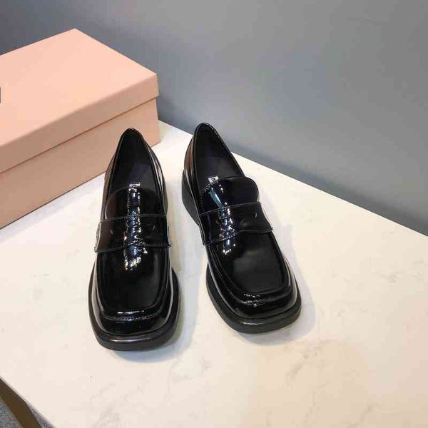 dress shoes dongguan miu thick soled loafers increased significantly thin muffin shoes small black leather comfortable and versatile
dress shoes dongguan miu thick soled loafers increased significantly thin muffin shoes small black leather comfortable and versatile
