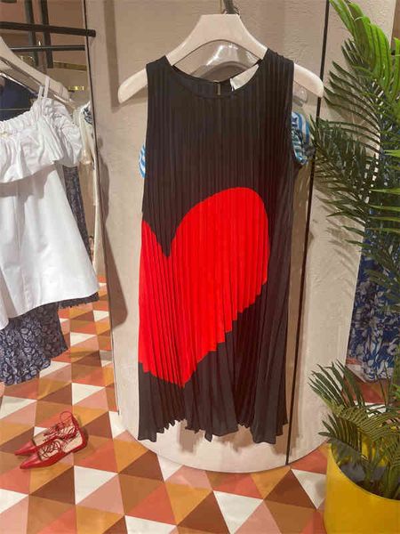 casual dresses commuting love color matching sleeveless dress minority summer pleated loose round neck slim skirt, Black;gray
casual dresses commuting love color matching sleeveless dress minority summer pleated loose round neck slim skirt, Black;gray