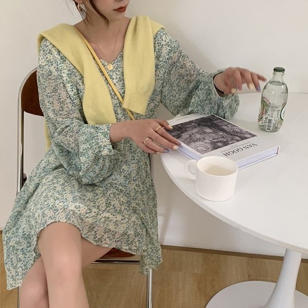 sweet vneck floral longsleeved dress women spring korean puff sleeve femme robe loose temperament vestido de mujer 210506, Black;gray
sweet vneck floral longsleeved dress women spring korean puff sleeve femme robe loose temperament vestido de mujer 210506, Black;gray