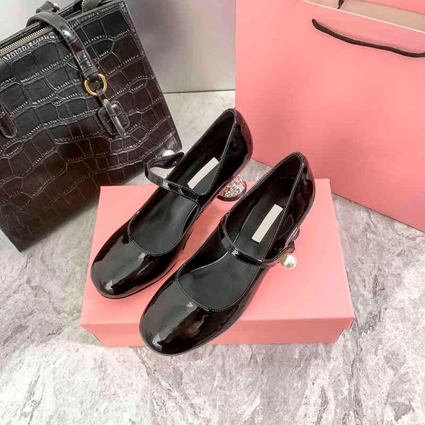 dress shoes luxury rhinestones princess shoes retro pearl buckle sandals loafers designer high heels with box 220317, Black
dress shoes luxury rhinestones princess shoes retro pearl buckle sandals loafers designer high heels with box 220317, Black