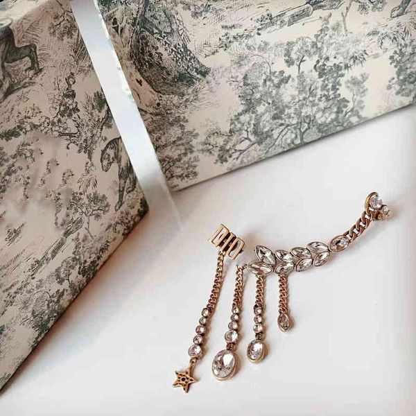 u-shaped wheat ear drill letter tassel chain earrings female used star earclip us design jewelry, Golden
u-shaped wheat ear drill letter tassel chain earrings female used star earclip us design jewelry, Golden
