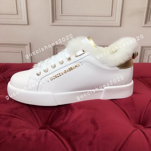 designer casual shoes black white sneakers capsule series shoes thunder trainers rubber low platform sneaker size35-45, Black;red
designer casual shoes black white sneakers capsule series shoes thunder trainers rubber low platform sneaker size35-45, Black;red