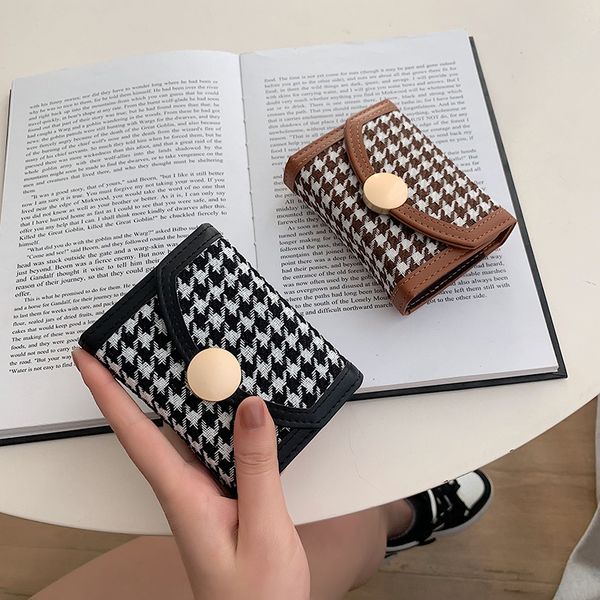 houndstooth 2022 new small women wallets short female pu leather women wallet card holder coin purse pockets ladies, Red;black
houndstooth 2022 new small women wallets short female pu leather women wallet card holder coin purse pockets ladies, Red;black