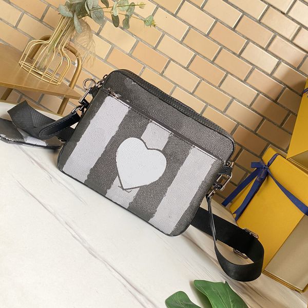 triple black mens pochette trio 3pcs messenger bag multi shoulder crossbody bags genuine leather clutch totes women designer handbags + coin
triple black mens pochette trio 3pcs messenger bag multi shoulder crossbody bags genuine leather clutch totes women designer handbags + coin