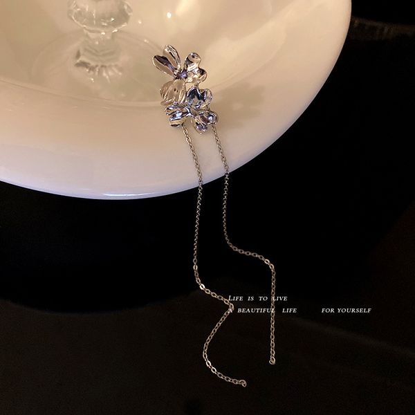 korean flower tassel ear clip long elegant slimming net red wind earrings fashionable all-match niche personality earrings, Golden
korean flower tassel ear clip long elegant slimming net red wind earrings fashionable all-match niche personality earrings, Golden