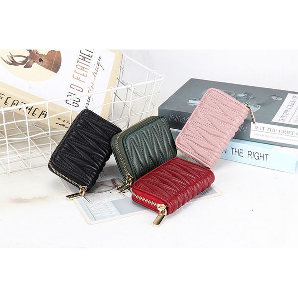 real pickup bag female 2022 versatile pleated document bag multi-card card set small korean handbag zero wallet, Red;black
real pickup bag female 2022 versatile pleated document bag multi-card card set small korean handbag zero wallet, Red;black