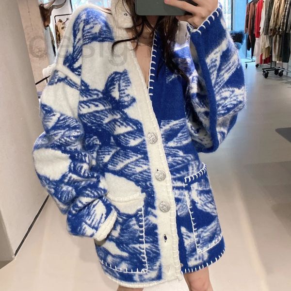 women's sweaters designer 2022 spring and autumn winter knitted cardigan jacket rope jacquard wool sweater hand sewn infinite selvedge, White;black
women's sweaters designer 2022 spring and autumn winter knitted cardigan jacket rope jacquard wool sweater hand sewn infinite selvedge, White;black