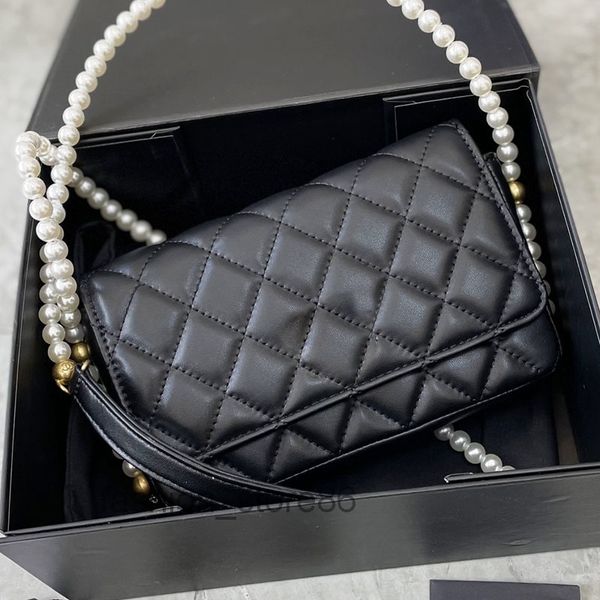 classic womens designer shoulder bags fashion small flap solid color ribbed pearl chain luxur yrio
classic womens designer shoulder bags fashion small flap solid color ribbed pearl chain luxur yrio