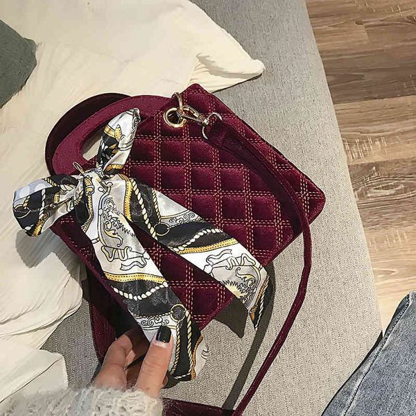 silk scarf princs bag korean version golden veet embroidered thread lingge portable women's leisure fashion shoulder belt single luxury
silk scarf princs bag korean version golden veet embroidered thread lingge portable women's leisure fashion shoulder belt single luxury