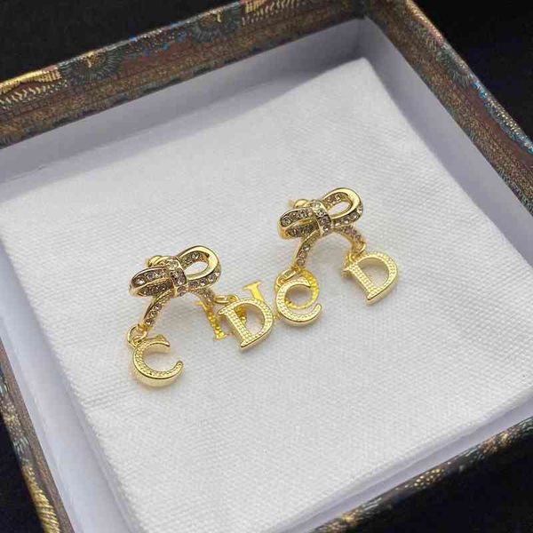 70% off jewelry new bow earrings female fashion temperament style net red same letter earrings, Golden
70% off jewelry new bow earrings female fashion temperament style net red same letter earrings, Golden