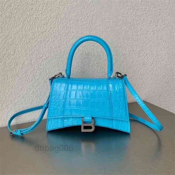 2022 women bags balencigas designer trend buckle hourglass crocodile leather single shoulder cross leather
2022 women bags balencigas designer trend buckle hourglass crocodile leather single shoulder cross leather