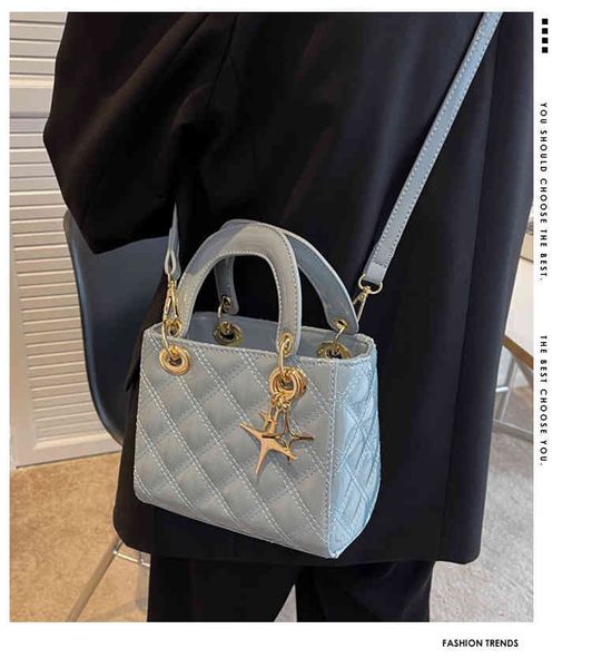online popular small 2022 new trendy korean version versatile messenger bag fashion ins portable princess diana bag women luxury designer
online popular small 2022 new trendy korean version versatile messenger bag fashion ins portable princess diana bag women luxury designer