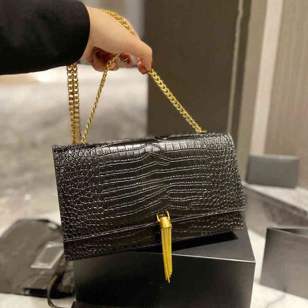 shoulder bags classic vintage women handbag leather designer handbags tote brand alphabet tassel decoration crossbody female clutch
shoulder bags classic vintage women handbag leather designer handbags tote brand alphabet tassel decoration crossbody female clutch