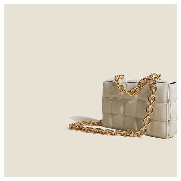 bottegas venetas luxury handbags small square cowhide woven lattice pillow tofu single shoulder diagonal early autumn and winters rhj6
bottegas venetas luxury handbags small square cowhide woven lattice pillow tofu single shoulder diagonal early autumn and winters rhj6