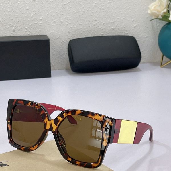 sunglasses for woman 2022 designer retro summer 4402 anti-ultraviolet driving fishing fashion random box, White;black
sunglasses for woman 2022 designer retro summer 4402 anti-ultraviolet driving fishing fashion random box, White;black
