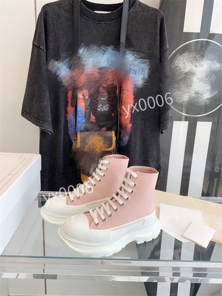 2022 fashion high black white casual shoes slick canvas triple blacks leather sneaker pale pink mens women size 35-44
2022 fashion high black white casual shoes slick canvas triple blacks leather sneaker pale pink mens women size 35-44