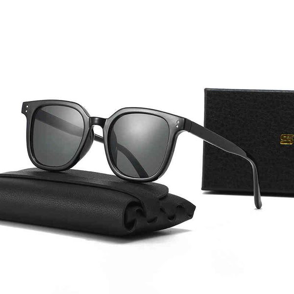 2022 new men women sunglasses summer new fashion sunglasses versatile gm, White;black
2022 new men women sunglasses summer new fashion sunglasses versatile gm, White;black